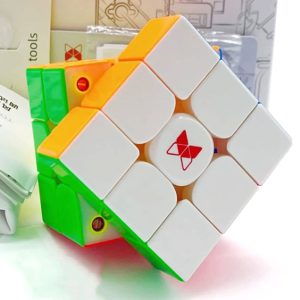 روبیک 3*3 کای وای تورنادو V3 مگنت فلگ شیپ استیکرلس