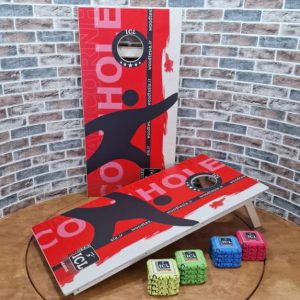 کورن هول قرمز رنگ بهمراه 8 عدد کیسه